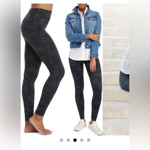 Spanx Look at Me Now Seamless Leggings M/M Black Camo